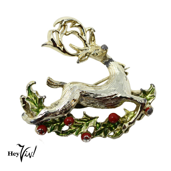Vintage Signed Gerry's Stag Reindeer Pin Brooch w Christmas Holly 1.5" - Hey Viv - Picture 1 of 7